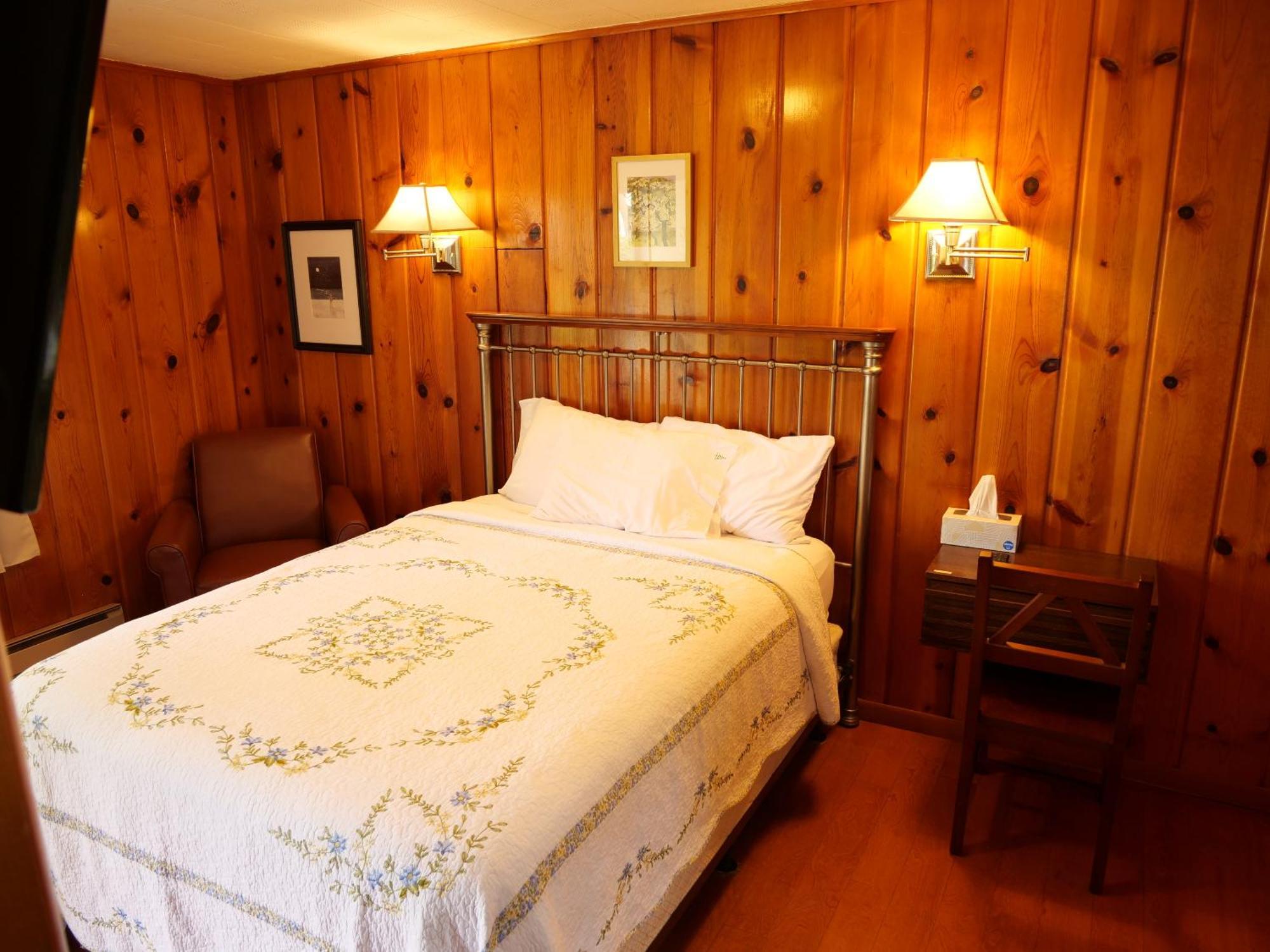 Ludington Blue Spruce Inn Pokój zdjęcie